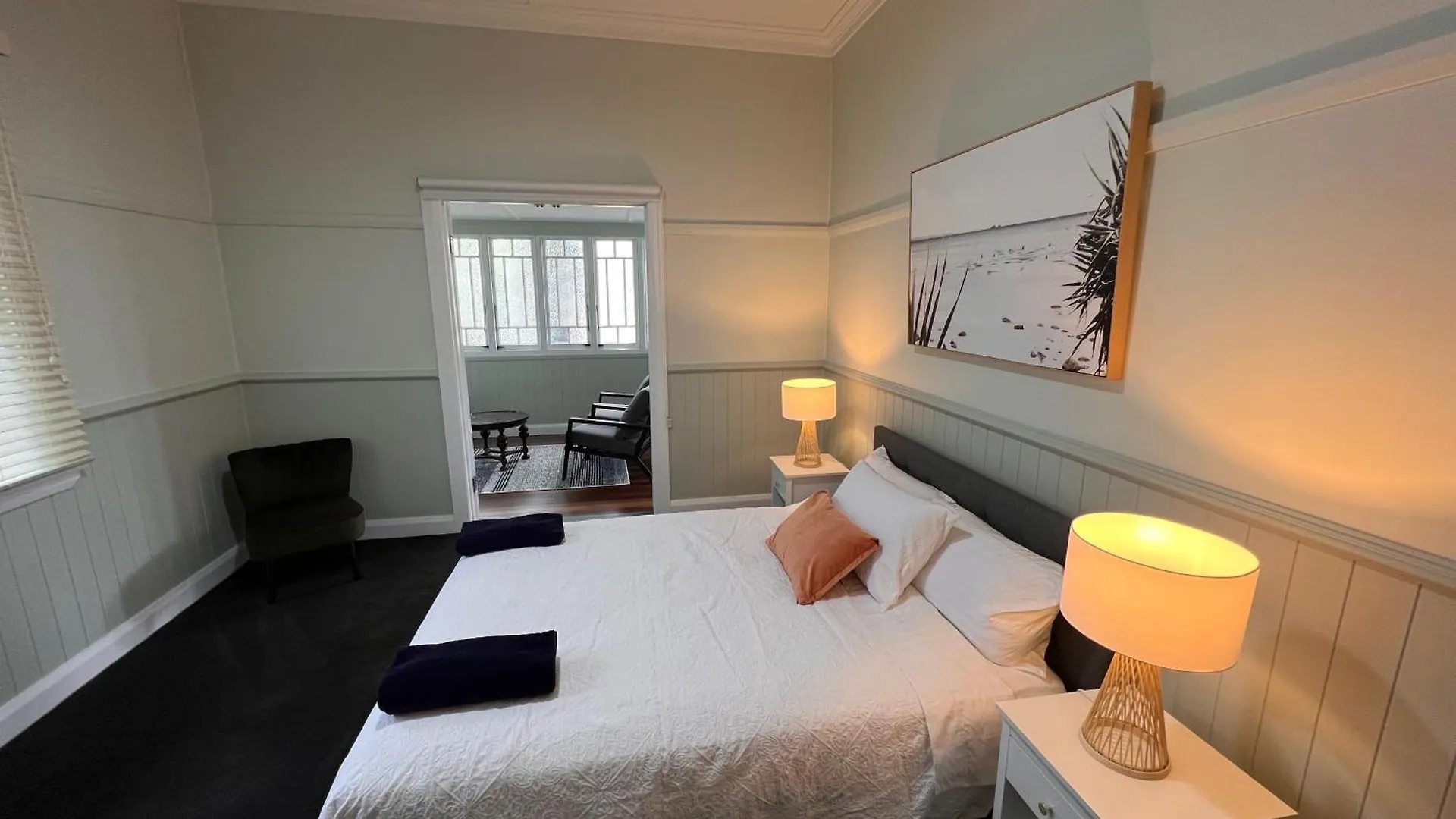 Apartment Charming Lismore Home